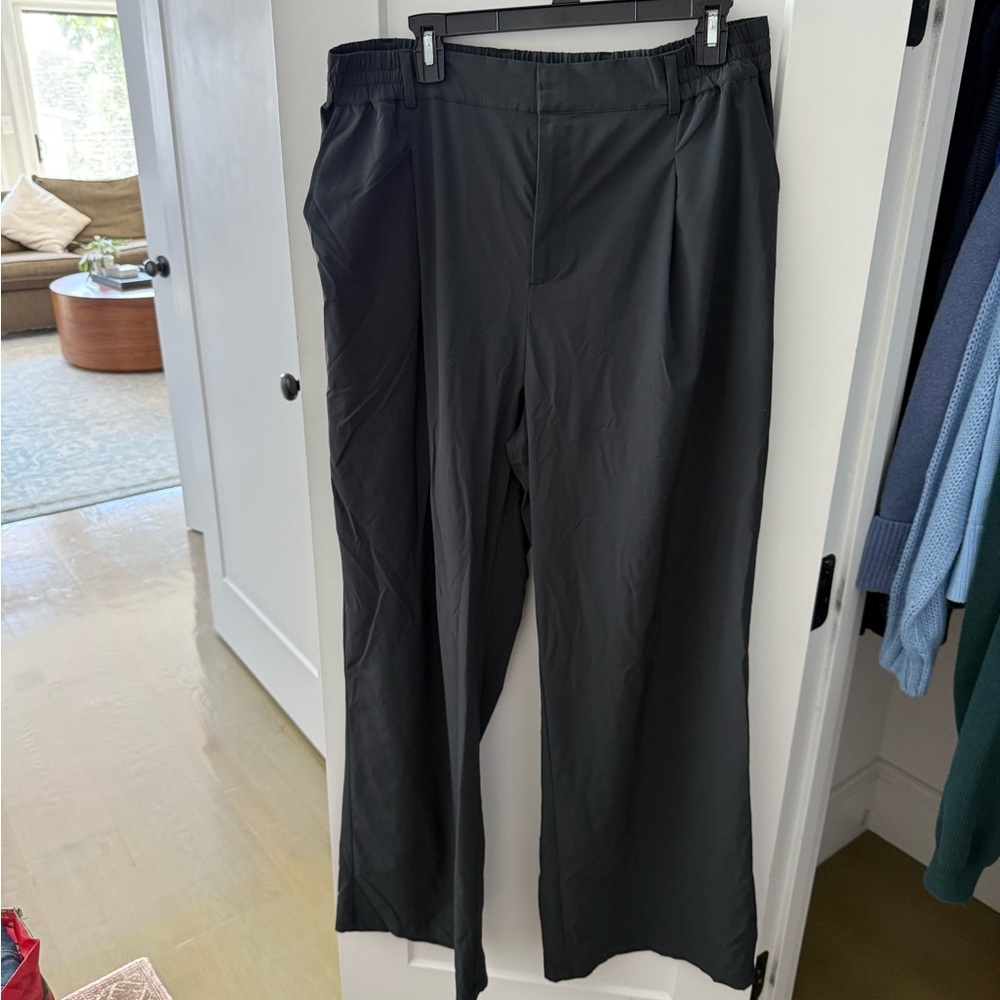 ALO Yoga Women’s Anthracite (gray) Pursuit Trouser